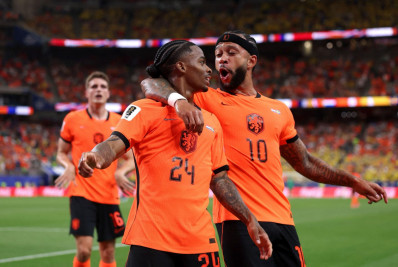 Rei da Holanda exalta Memphis após goleada na Copa: 'É maravilhoso ter você aqui'