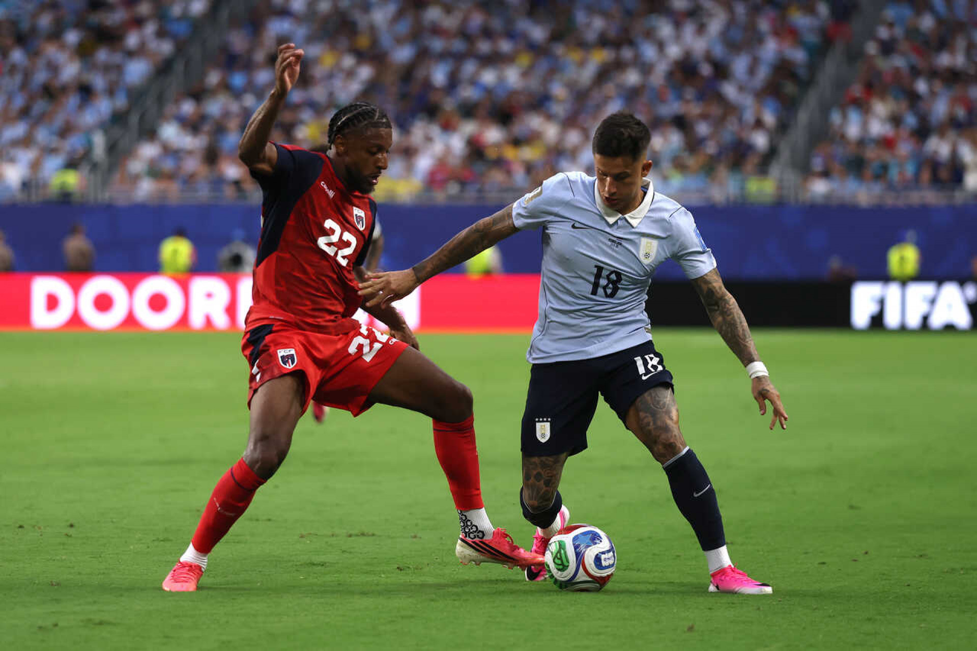 Uruguai s&oacute; empata com Cabo Verde e se complica na Copa