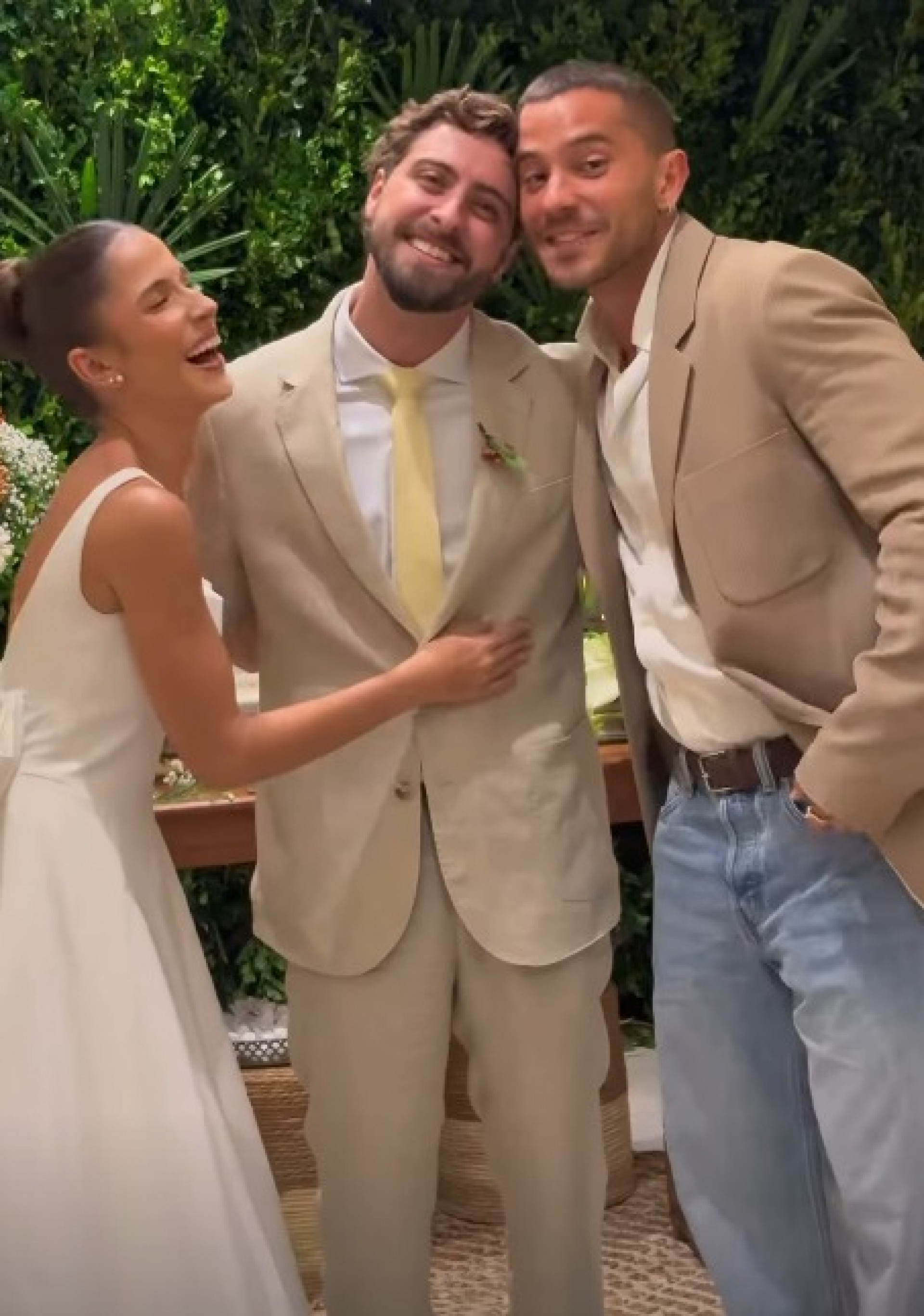 Eike Duarte e Natália Vivacqua se casaram neste sábado - Reprodução / Instagram