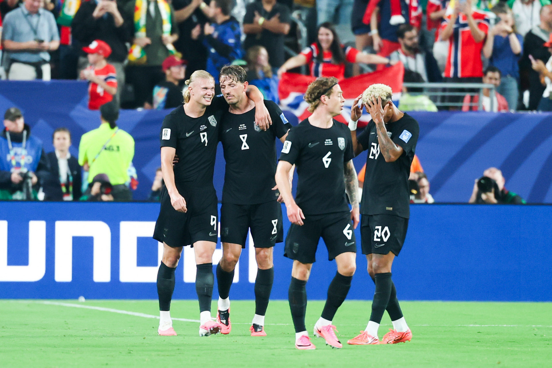 Erling Haaland, jogador da Noruega, comemora o segundo gol da equipe durante a partida entre Noruega x Senegal, válida pela segunda rodada do Grupo I da fase de grupos da Copa do Mundo FIFA de 2026, no Estádio Nova York-Nova Jersey, em East Rutherford, Estados Unidos, nesta segunda-feira (22). - William Volcov/Parceiro/Agência O Dia