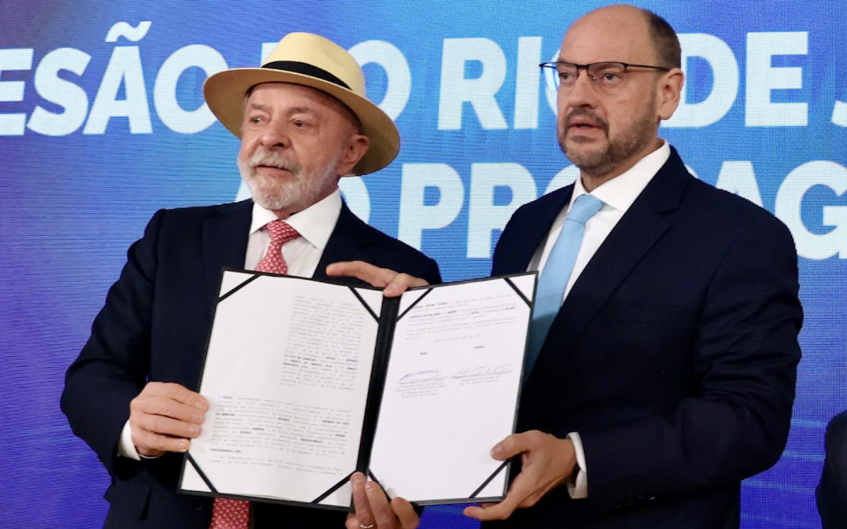 Acordo foi firmado em cerimônia no Palácio Guanabara