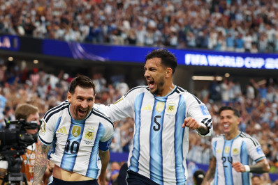 Lionel Messi celebra recorde e começo excelente de Copa: 'Está espetacular'