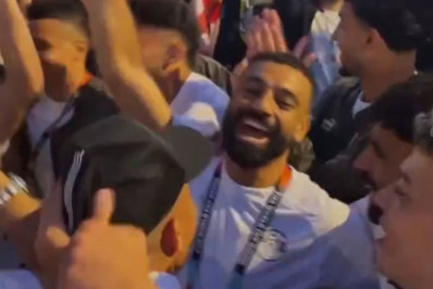 Salah e companheiros comemoram vitória do Egito nas ruas do Canadá; veja vídeo