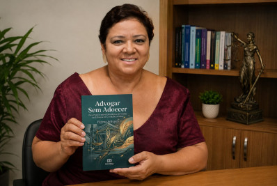 Professora da Baixada Fluminense lança livro sobre saúde mental na advocacia
