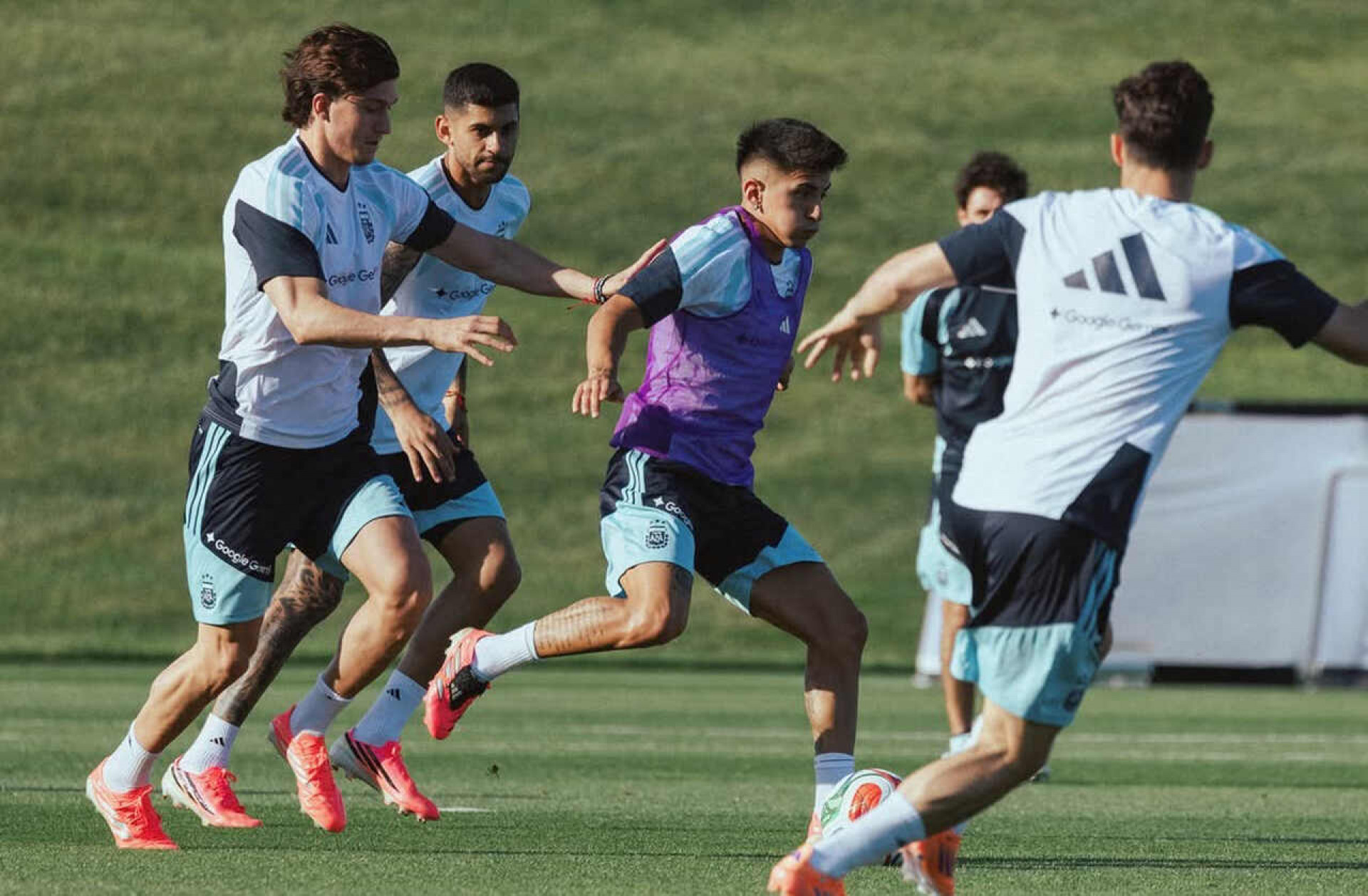 Thiago Almada entra na mira do futebol saudita durante a Copa do Mundo