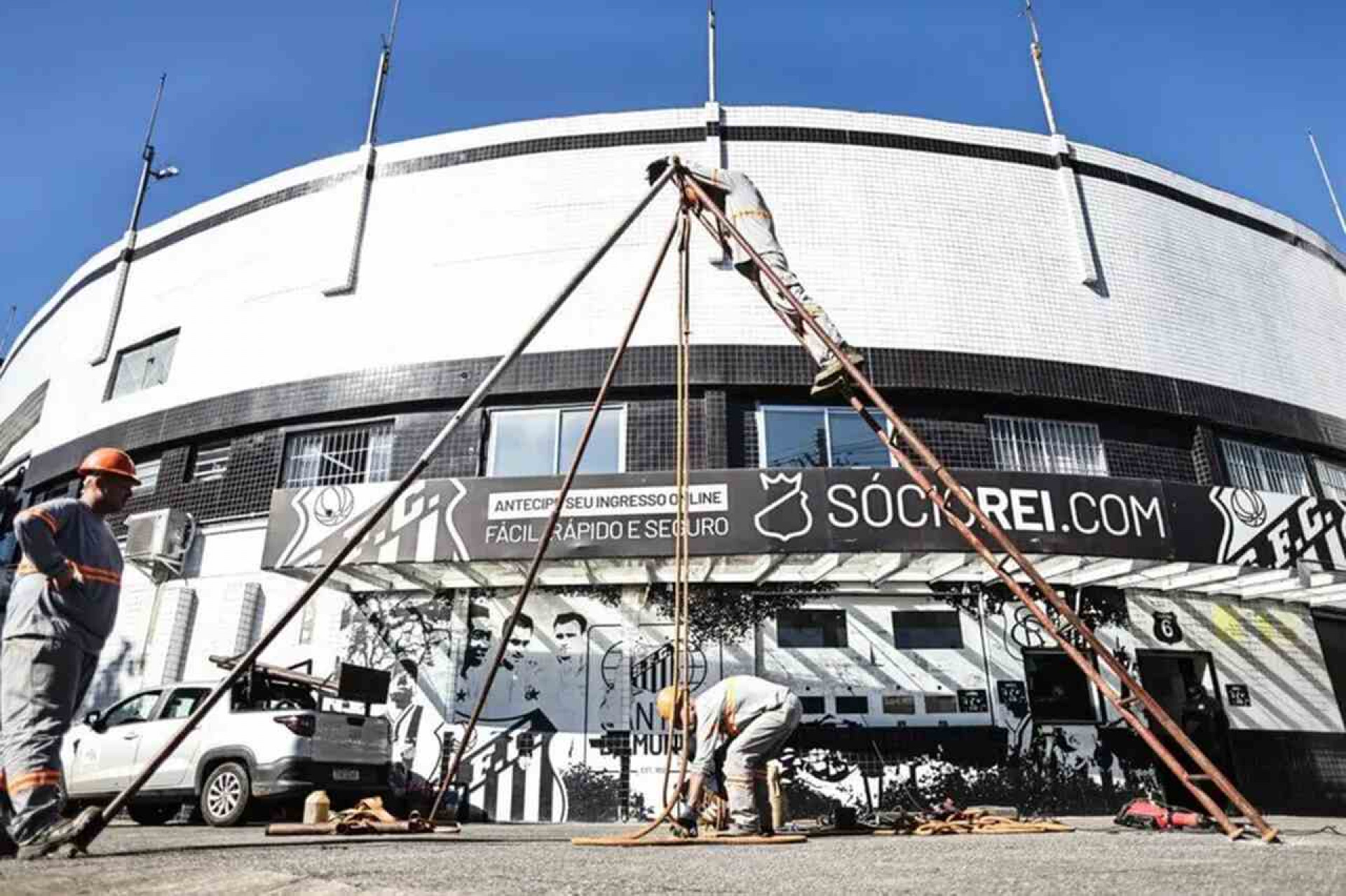 Santos inicia obras de reforma das arquibancadas da Vila Belmiro