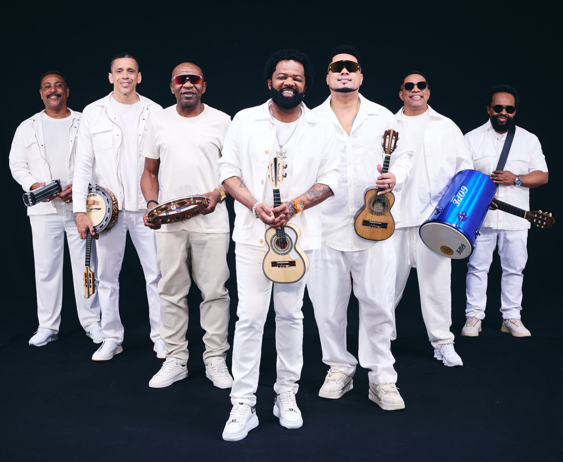Xande de Pilares e o Grupo Revela&ccedil;&atilde;o estreiam turn&ecirc; de reencontro no Rio - Fernando Young / Divulga&ccedil;&atilde;o