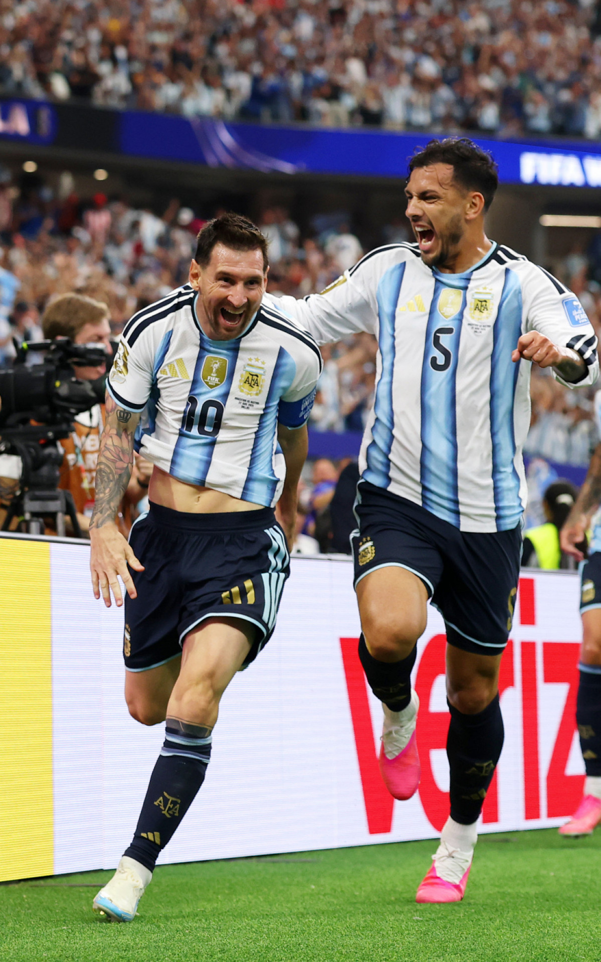 A Argentina venceu a Áustria e garantiu vaga na próxima fase da Copa do Mundo 