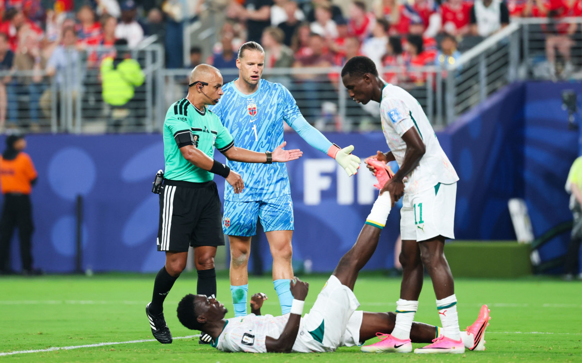 Wilton Pereira Sampaio apitou o jogo entre Noruega e Senegal