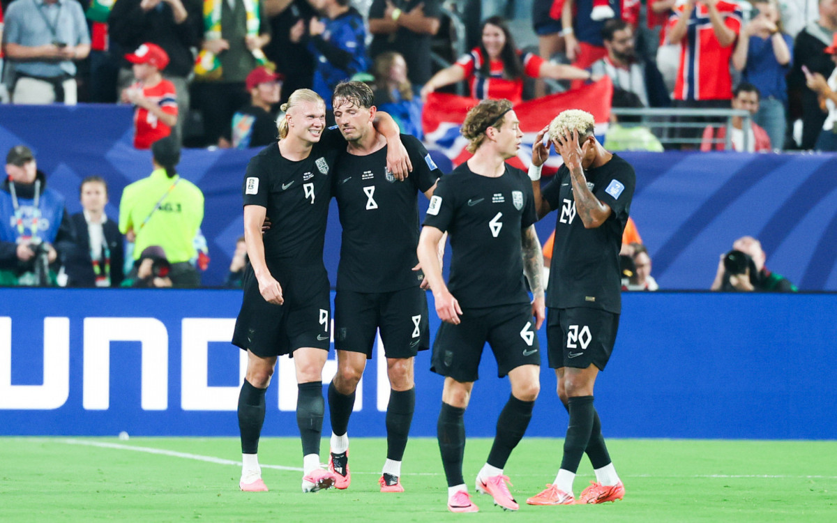 A Noruega venceu Senegal por 3 a 2 e garantiu vaga na fase 16-avos de final da Copa