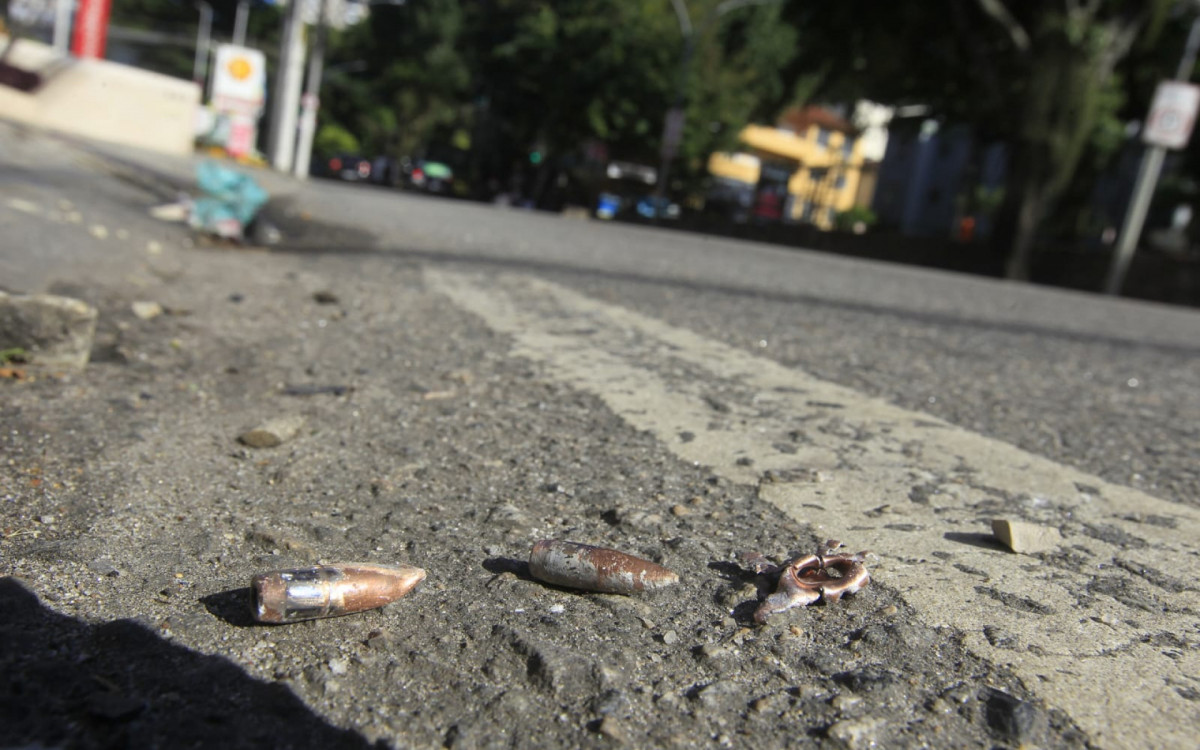 Tiros acertaram a Igreja Metodista em Botafogo, na Rua São Clemente
