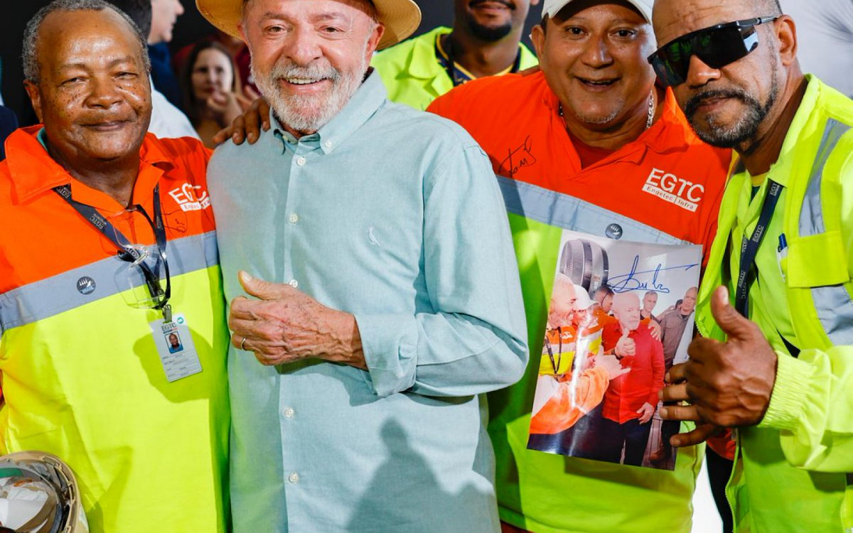 Lula inaugurou primeira etapa das obras do trecho da Rodovia Presidente Dutra na Serra das Araras