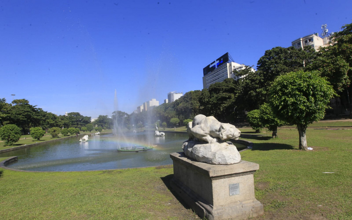 Praça Paris, na Glória, Zona Sul do Rio, foi tombada como patrimônio cultural e turístico imaterial