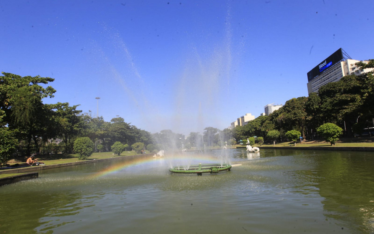 Praça Paris, na Glória, Zona Sul do Rio