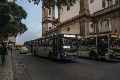 Motoristas de ônibus anunciam greve a partir de segunda-feira