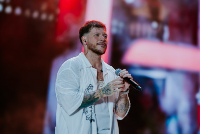 Ferrugem se apresenta na terceira noite do festival Energia Para Torcer