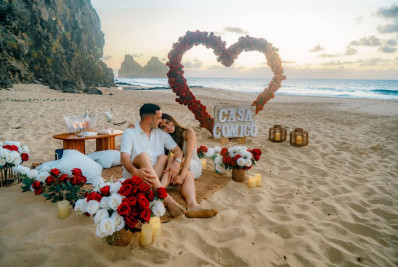 Irmã de Key Alves é pedida em casamento por jogador do Bragantino em Fernando de Noronha