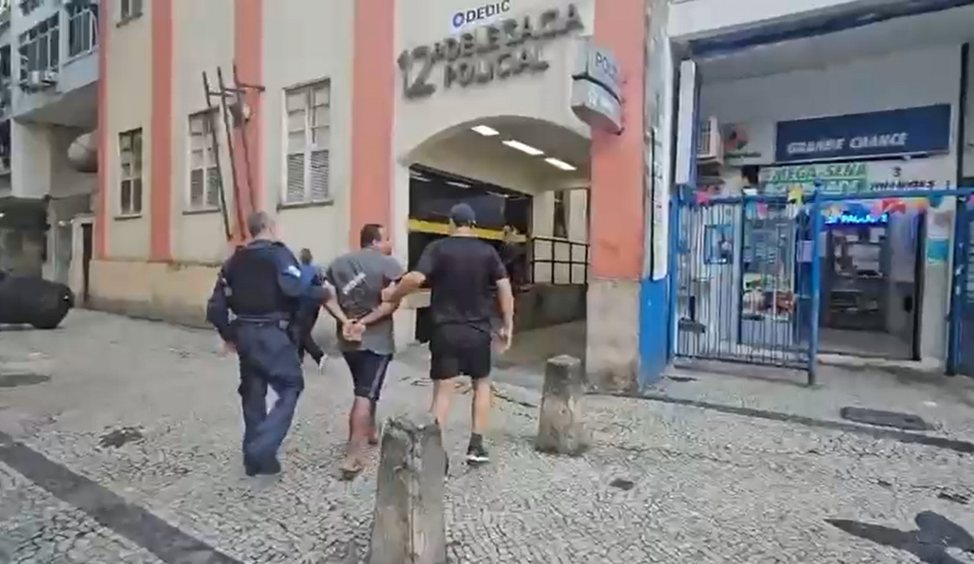 Munições tinham o Morro da Babilônia, no Leme, como destino, segundo a Polícia Civil - Divulgação / PCERJ