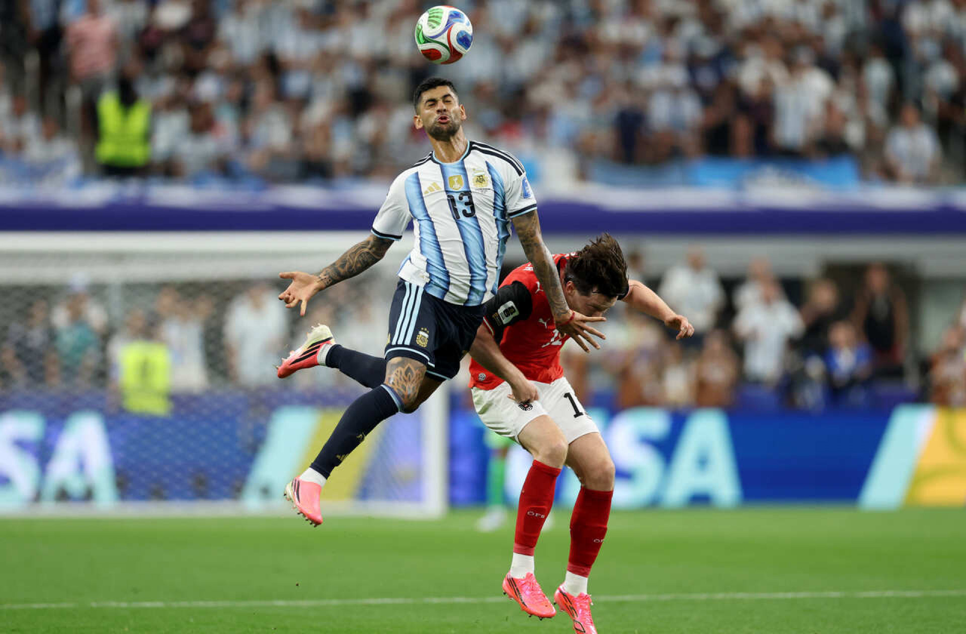 Cuti Romero sente o joelho e desfalca a Argentina na &uacute;ltima rodada da fase de grupos