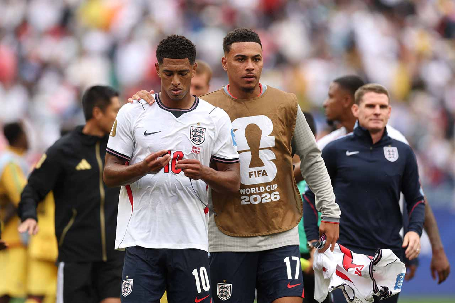 FOXBOROUGH, MASSACHUSETTS - JUNE 23: Jude Bellingham #10 and Morgan Rogers #17 of England react at the end of the first half during the FIFA World Cup 2026 Group L match between England and Ghana at Boston Stadium on June 23, 2026 in Foxborough, Massachusetts. (Photo by Richard Pelham/Getty Images)
