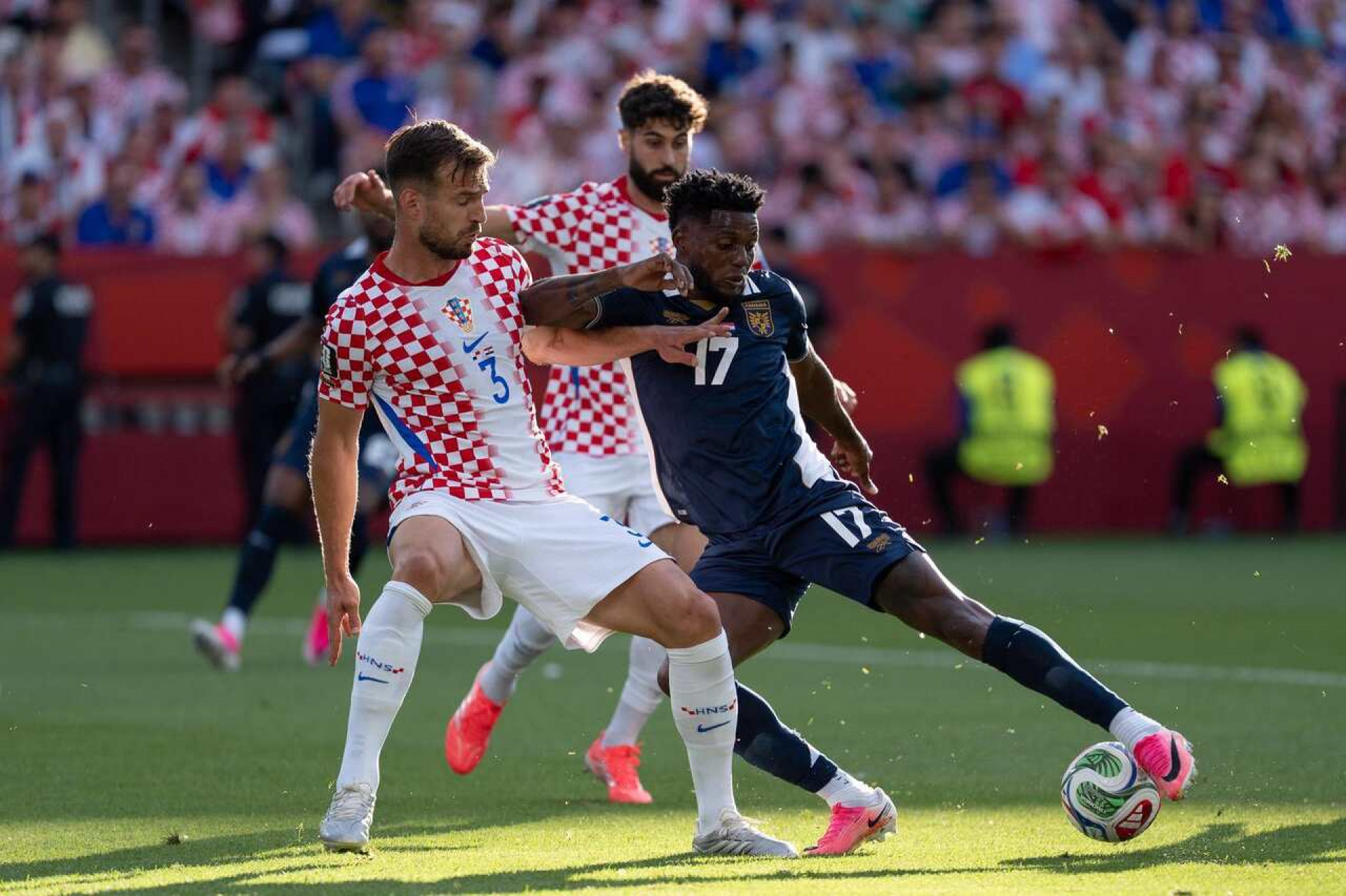 Cro&aacute;cia derrota o Panam&aacute;, elimina advers&aacute;rio e respira na Copa