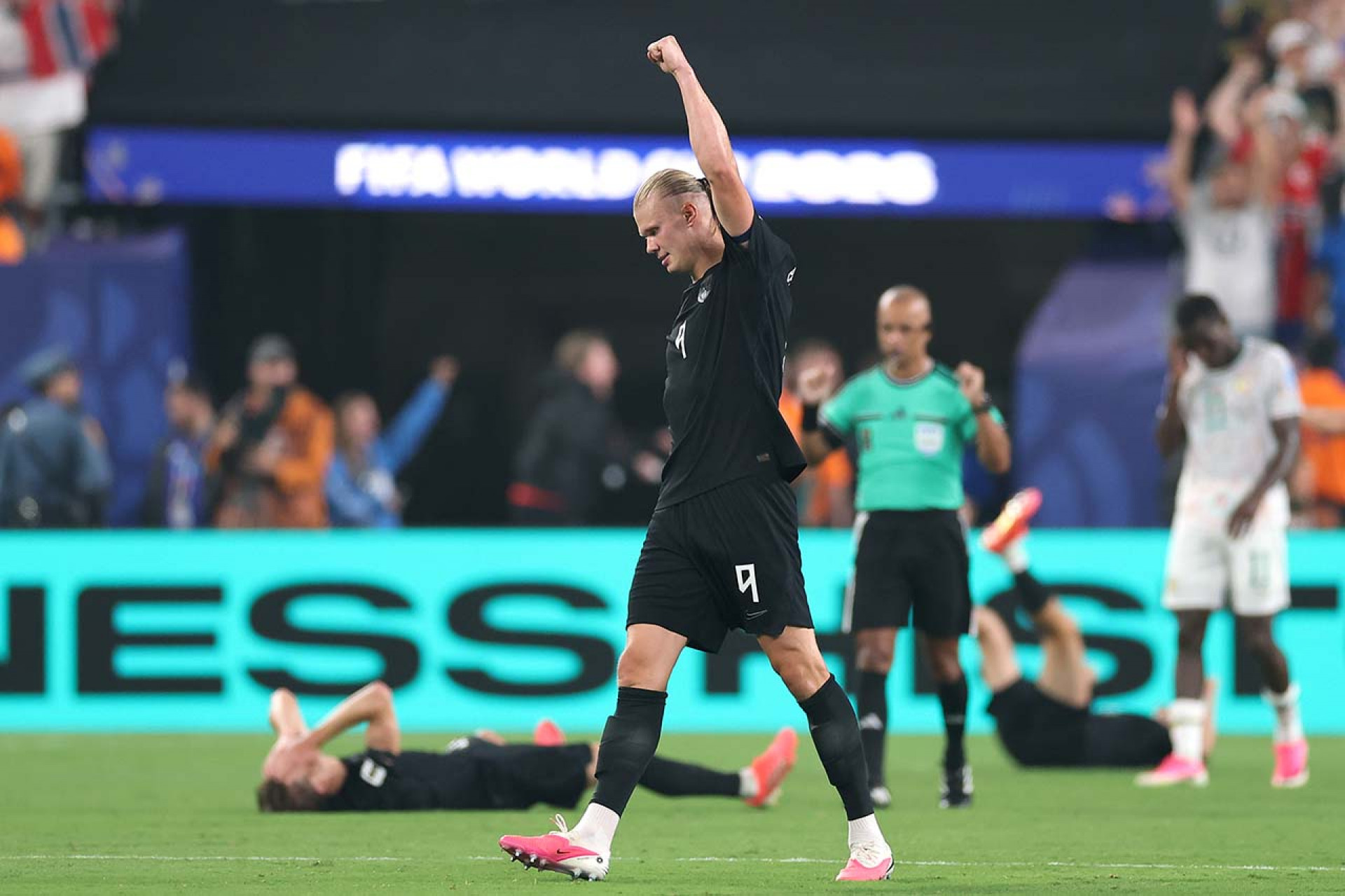 EAST RUTHERFORD, NEW JERSEY - JUNE 22: Erling Haaland #9 of Norway celebrates after the 3-2 win during the FIFA World Cup 2026 Group I match between Norway and Senegal at New York New Jersey Stadium on June 22, 2026 in East Rutherford, New Jersey. (Photo by Al Bello/Getty Images)