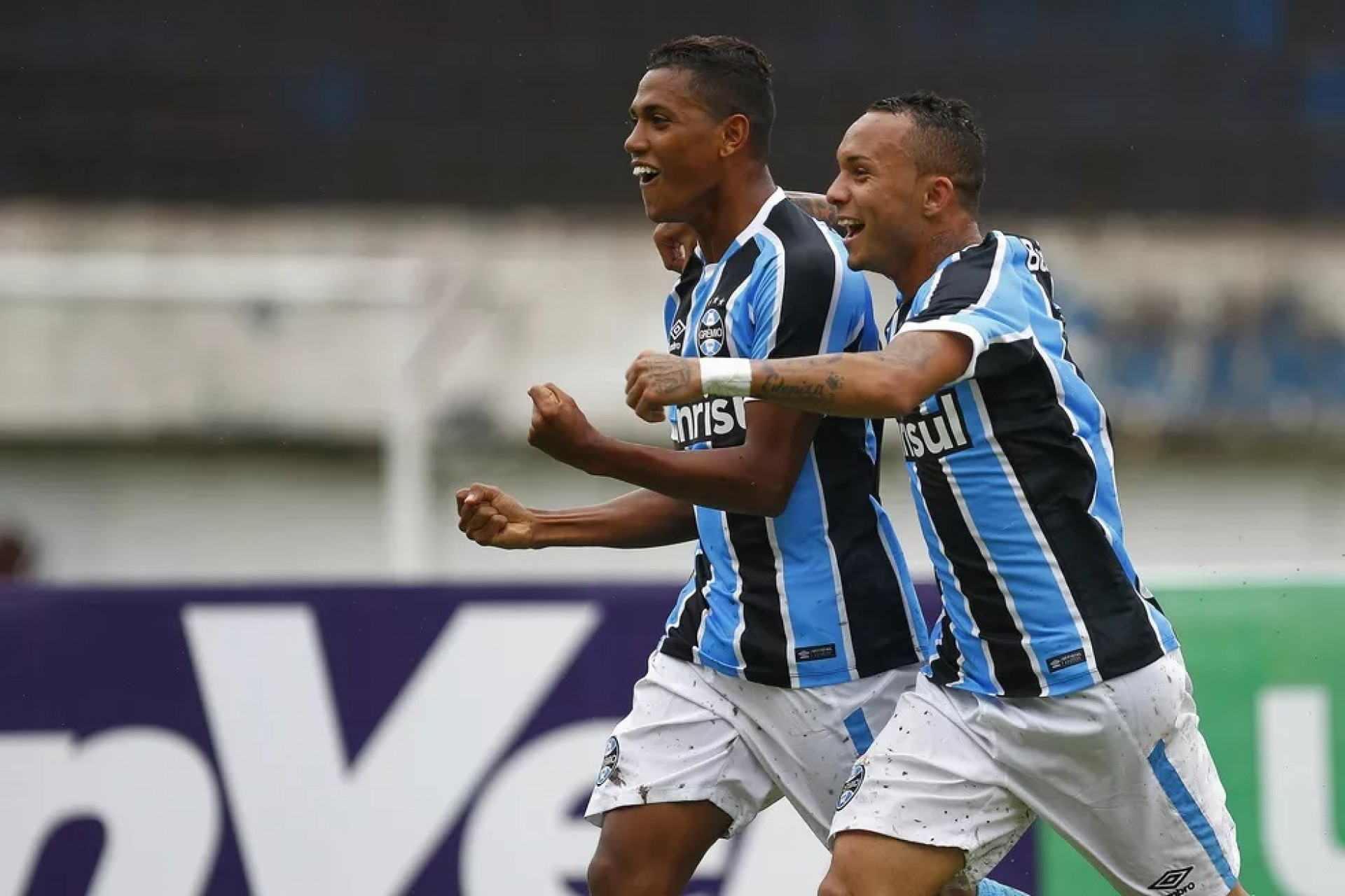 Gr&ecirc;mio nega poss&iacute;vel volta de Everton Cebolinha ao clube