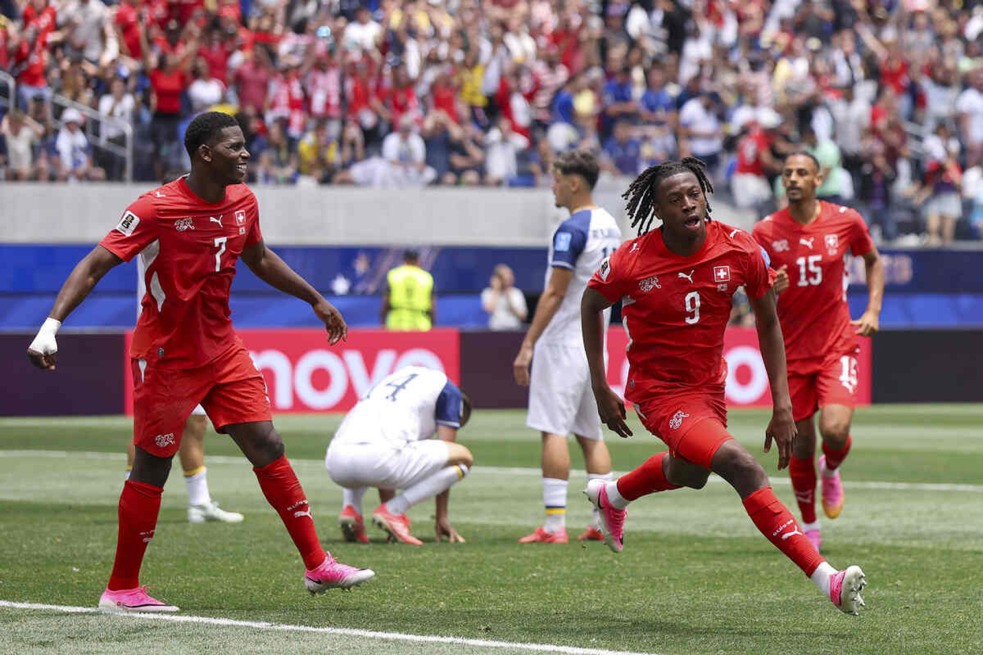 Su&iacute;&ccedil;a x Canad&aacute;: saiba tudo sobre a briga pelo primeiro lugar do Grupo B da Copa do Mundo