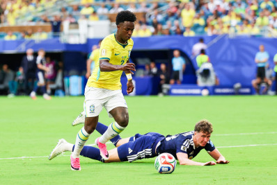 CBF reclama com a Fifa por gol anulado de Vini Jr em Brasil x Escócia