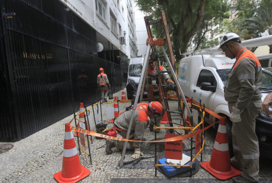 Falta de energia devido à ventania entra no 3º dia no Rio