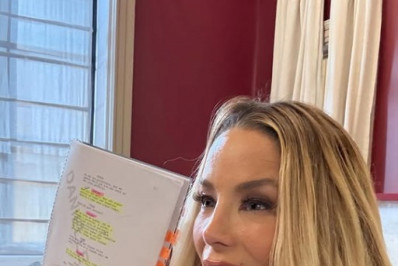 Danielle Winits celebra retorno à Globo em novela vertical: 'Emoção ativada'