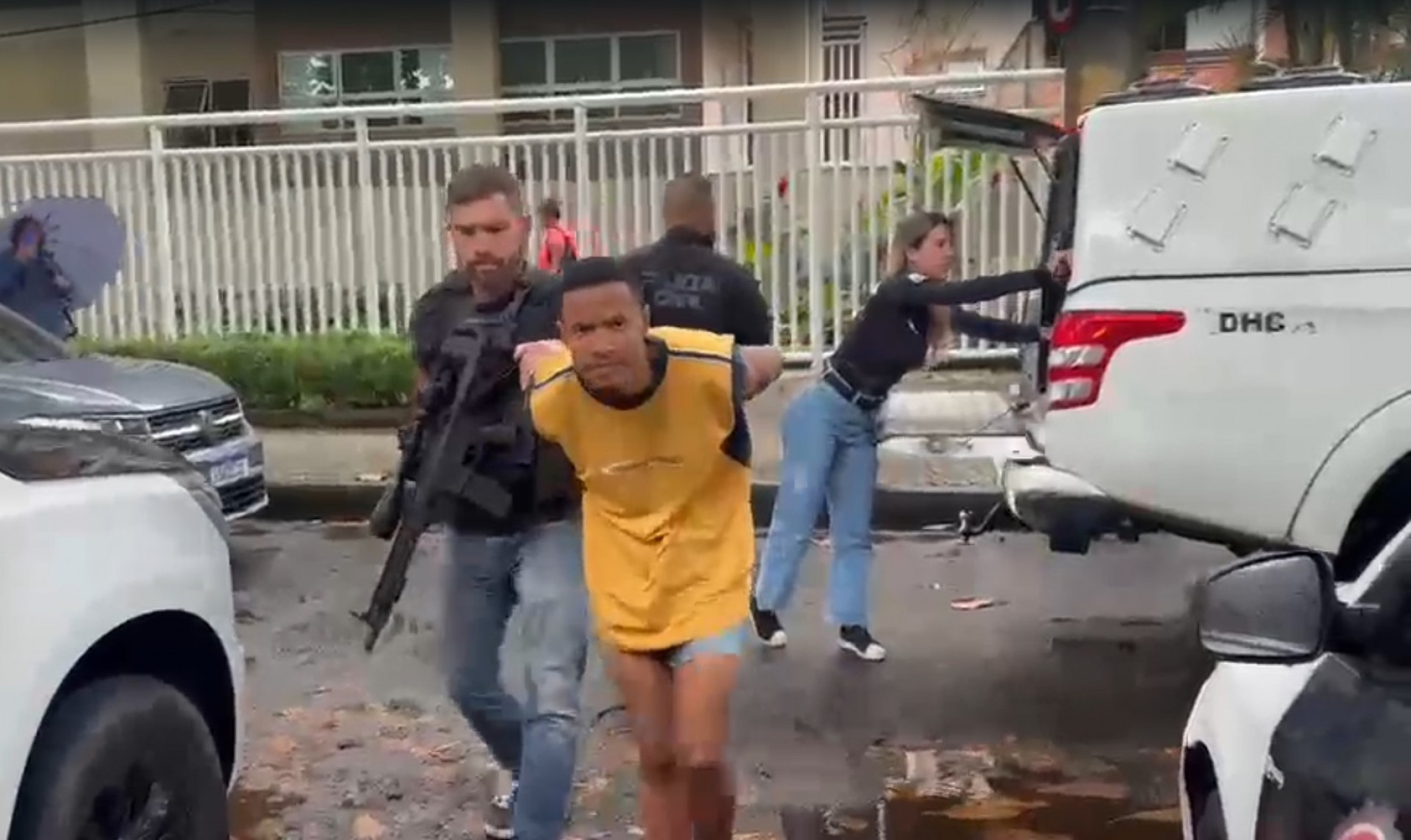 Deiveson de Oliveira dos Santos foi levado à DHC  - Divulgação / Polícia Civil