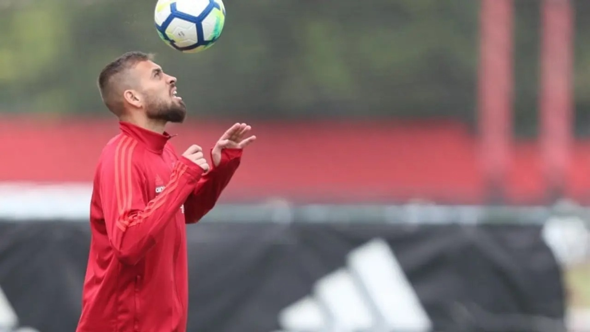 Atl&eacute;tico anuncia L&eacute;o Duarte e fecha refor&ccedil;o at&eacute; 2030
