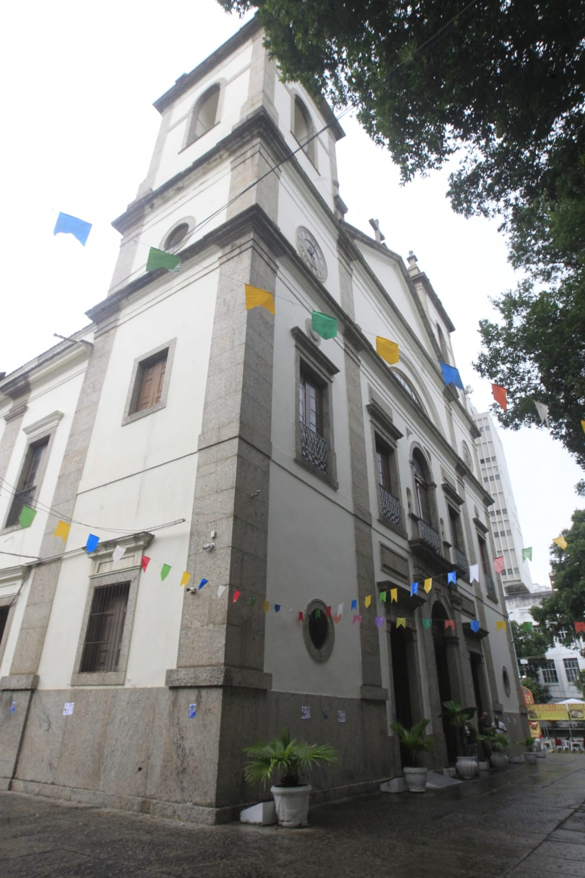 Catedral conta com enfeites juninos, barraquinhas e brinquedos - Reginaldo Pimenta/Agência O DIA