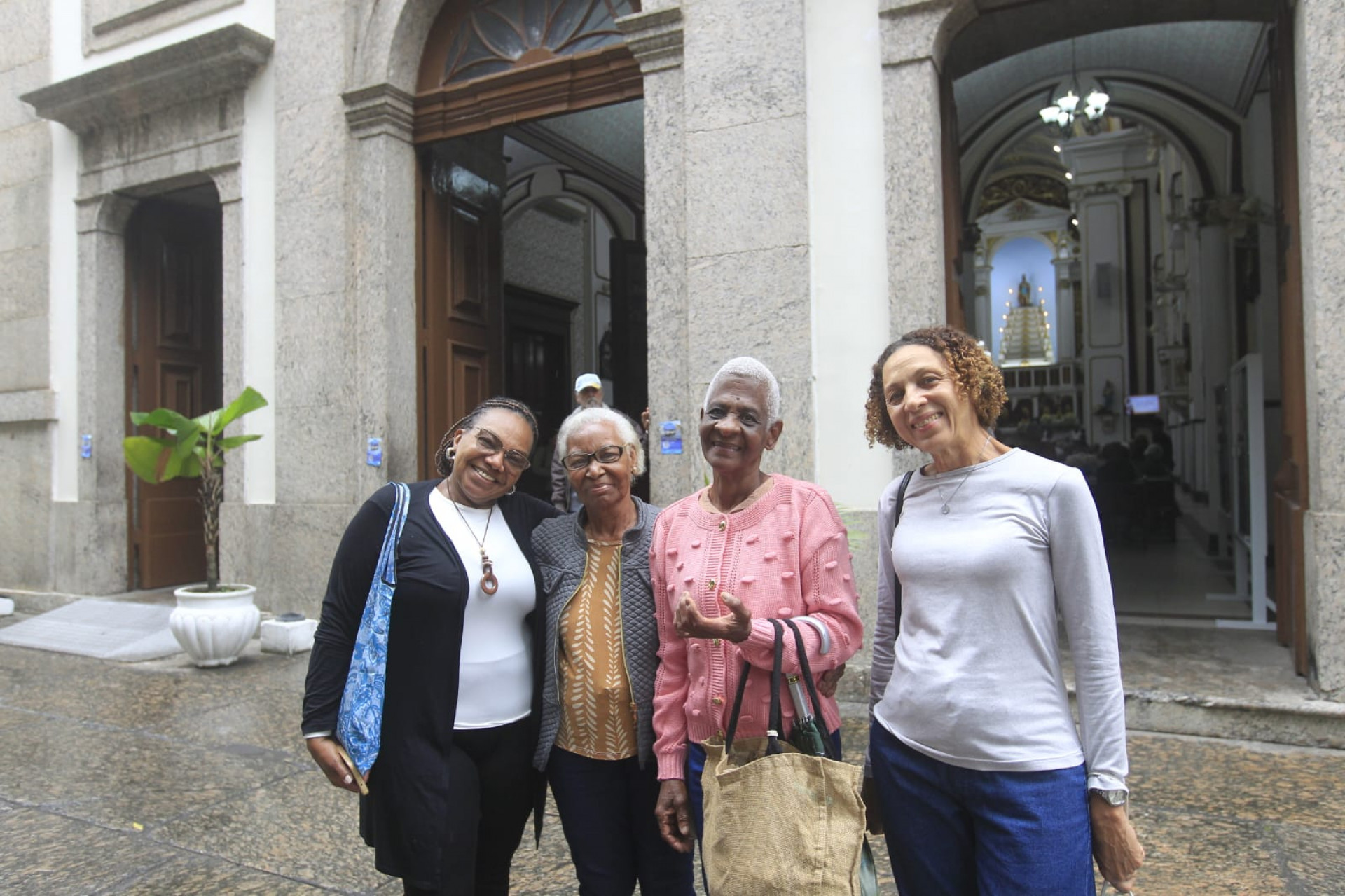 Vicência, Marli Conceição e Célia Regina celebraram o Dia de São João Batista - Reginaldo Pimenta/Agência O DIA