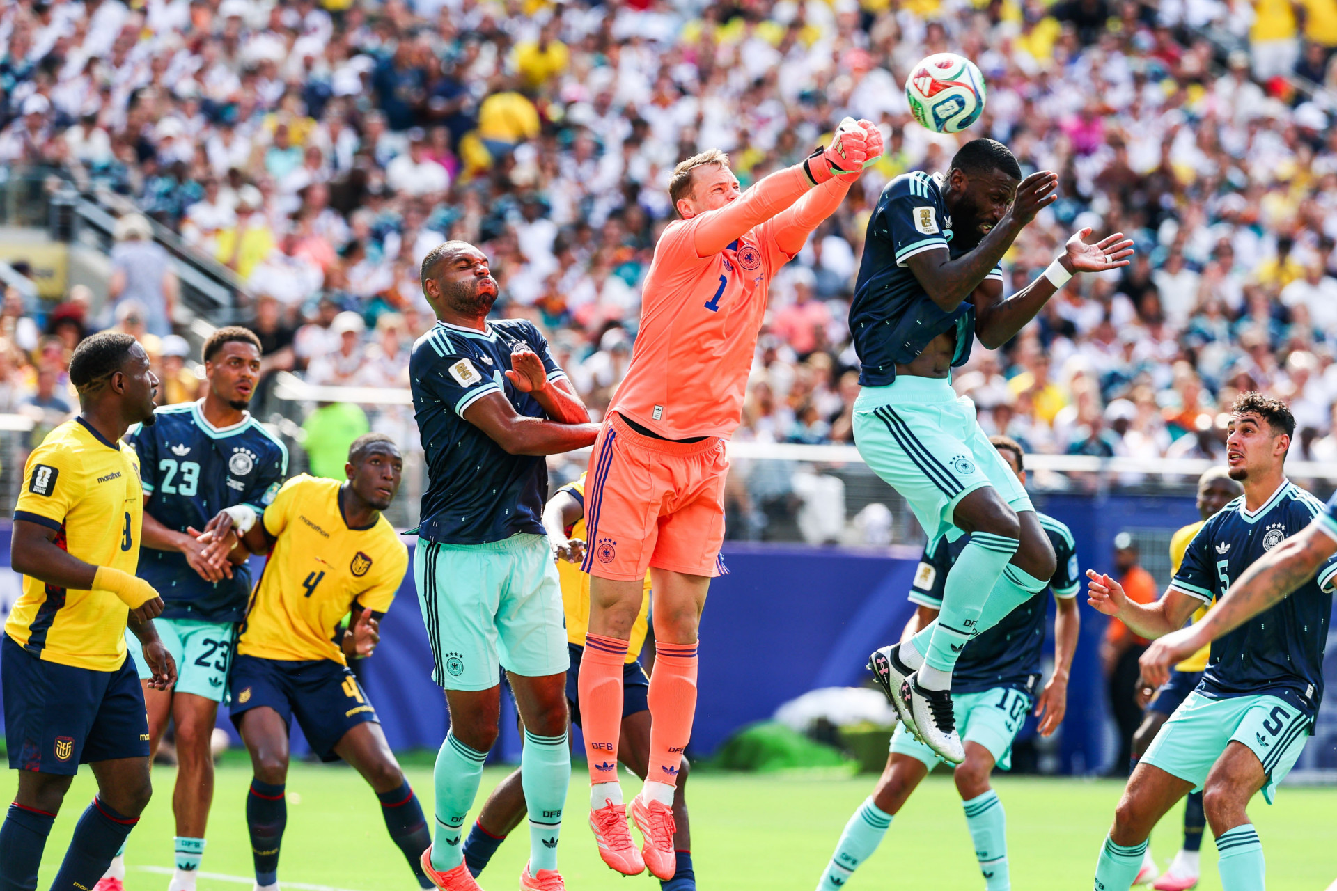 Equador e Alemanha se enfrentaram pela 3&ordf; rodada da fase de grupos da Copa do Mundo - William Volcov/Parceiro/Ag&ecirc;ncia O Dia