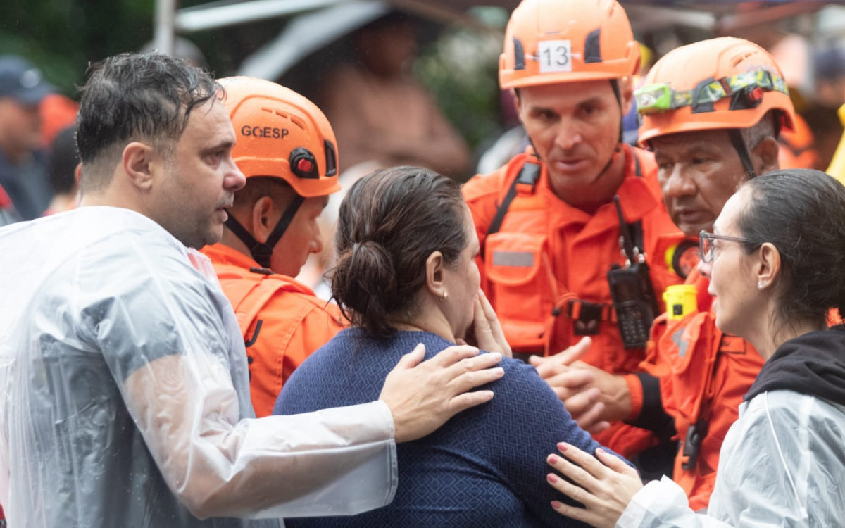 Crianças morreram em desabamento na Ilha do Governador