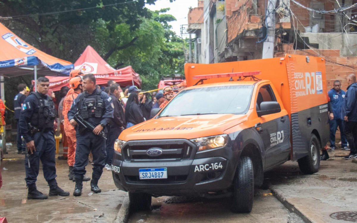 Polícia Civil deu apoio ao trabalho do Corpo de Bombeiros na Praia da Rosa