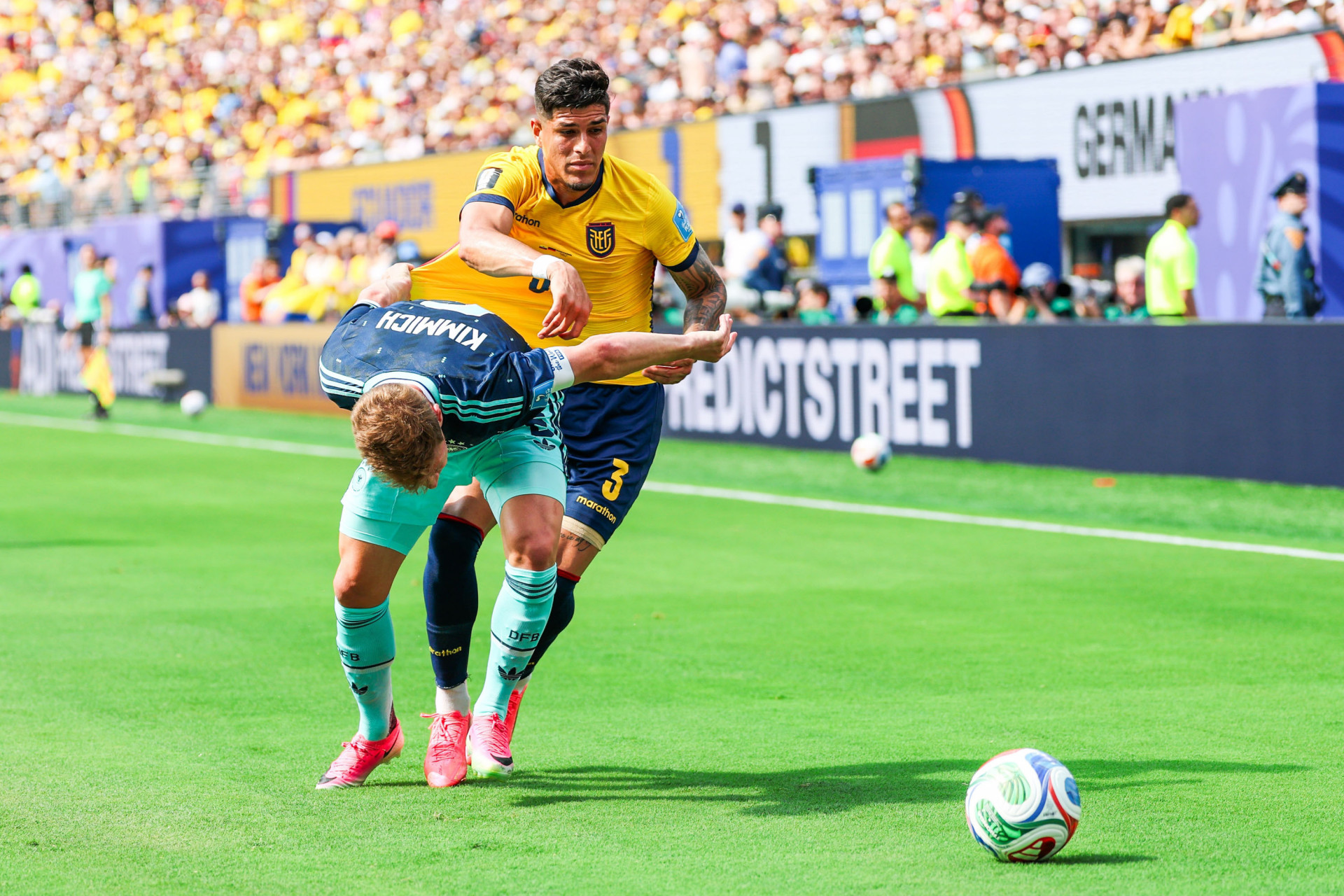 Equador e Alemanha se enfrentaram pela 3&ordf; rodada da fase de grupos da Copa do Mundo - William Volcov/Parceiro/Ag&ecirc;ncia O Dia