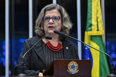 Lula anuncia nova líder do governo no Senado