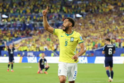 Ronaldo Fenômeno compara comemorações e manda recado a Matheus Cunha