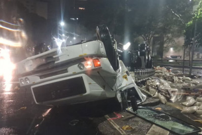 Motorista morre após caminhão tombar em Botafogo