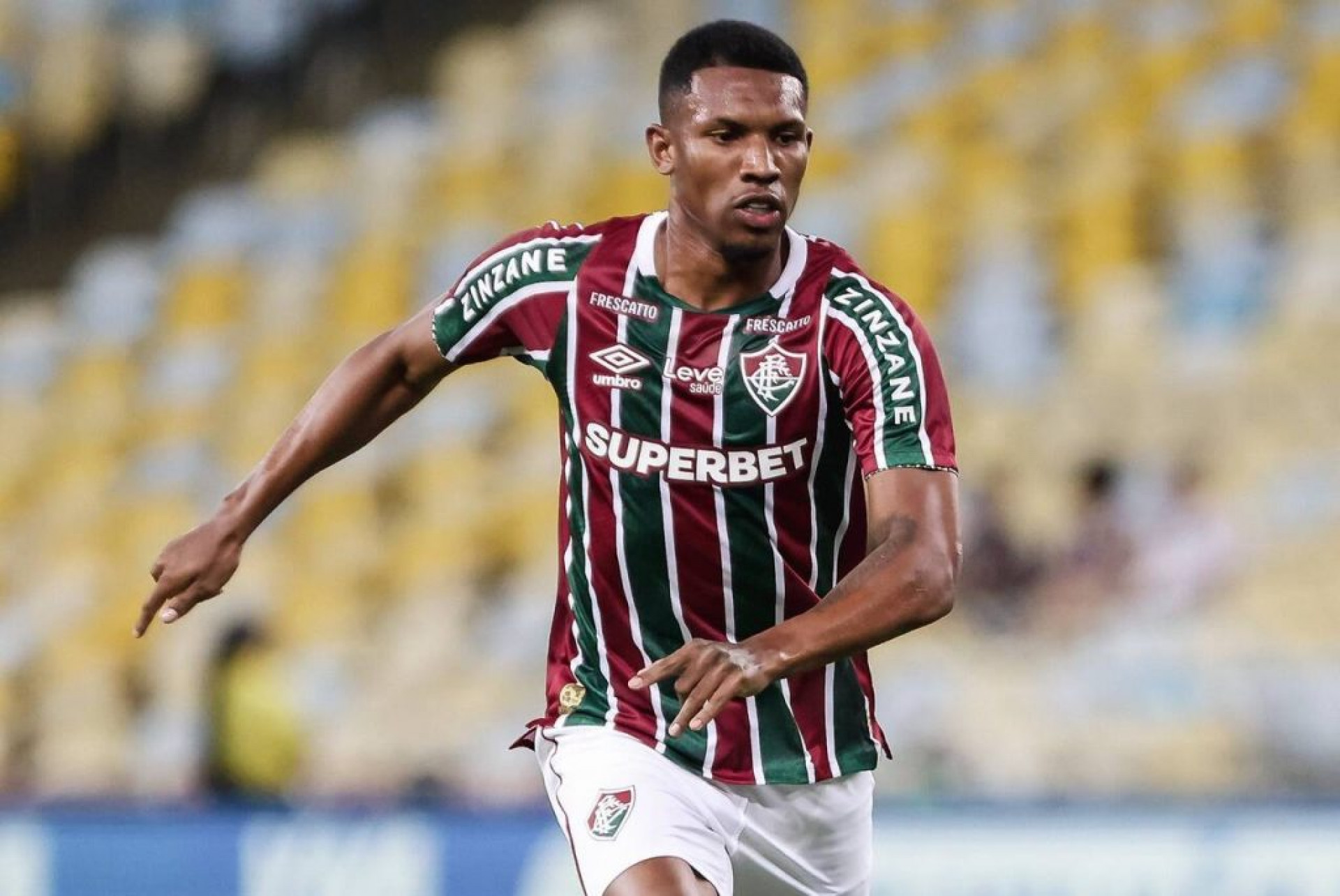 Pafos renova empr&eacute;stimo do atacante Lel&ecirc;, do Fluminense
