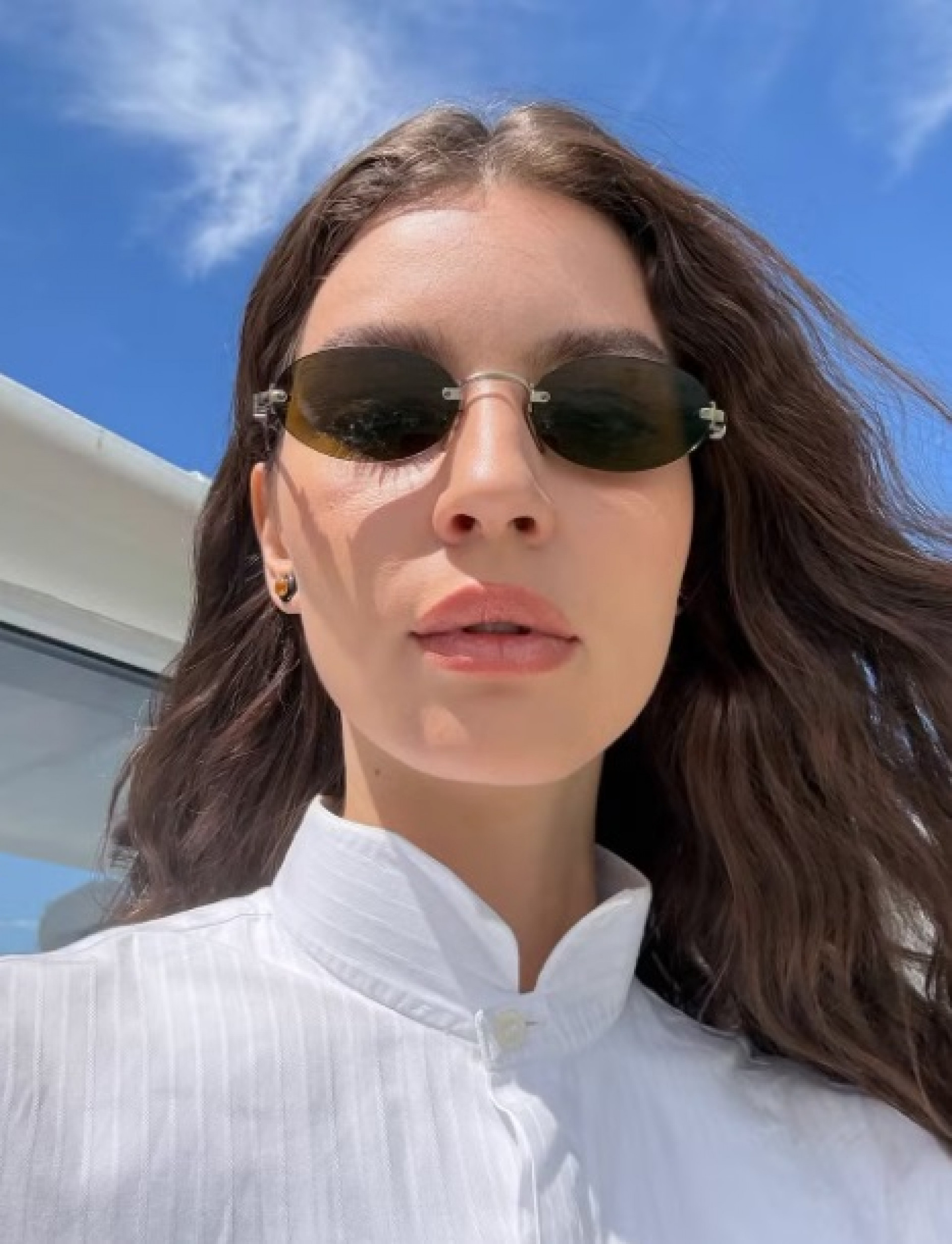 Alanis Guillen compartilha fotos de férias e encanta seguidores com registros à beira-mar - Reprodução Instagram