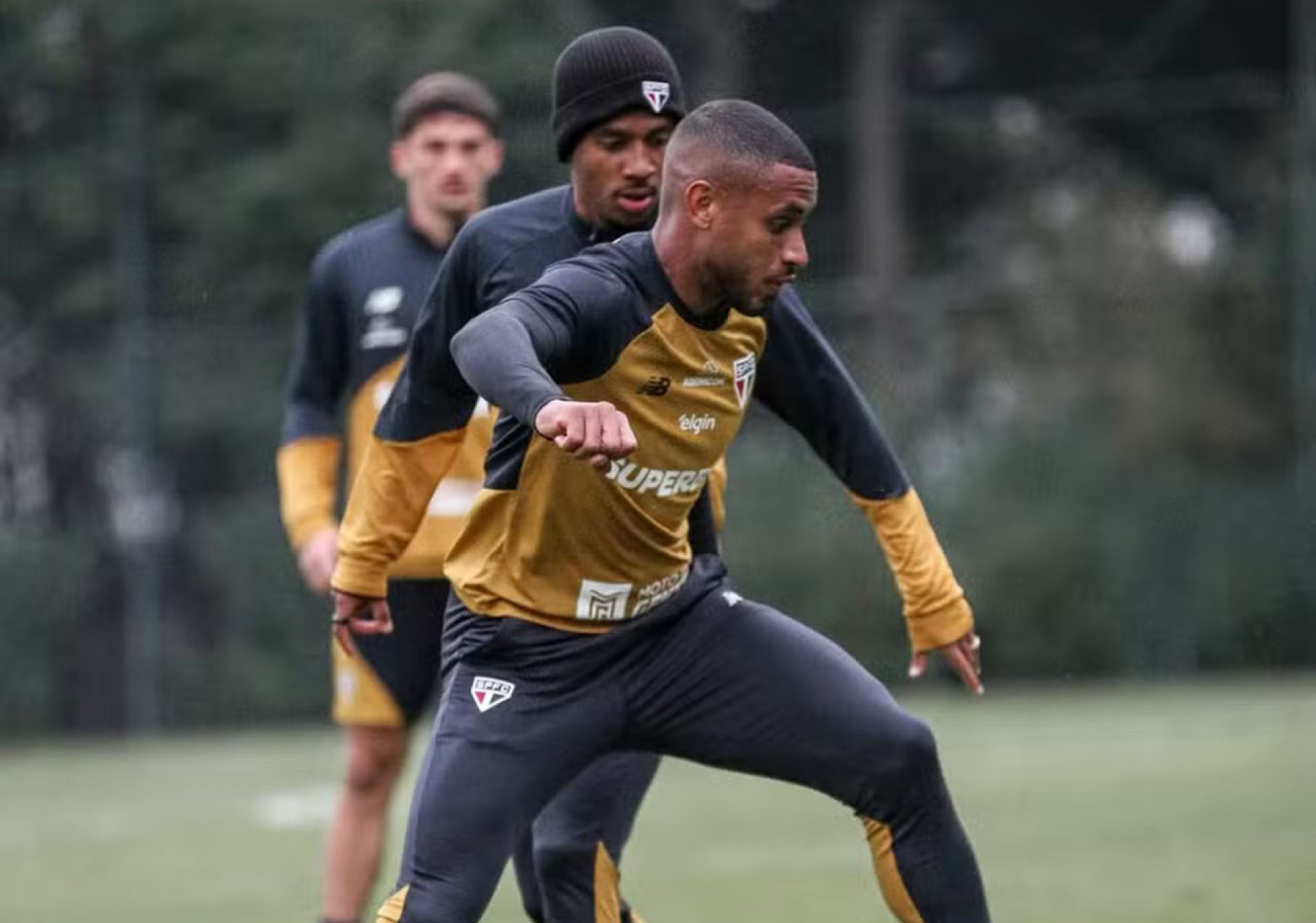 Sabino vai ao gramado e evolui em intertemporada do S&atilde;o Paulo