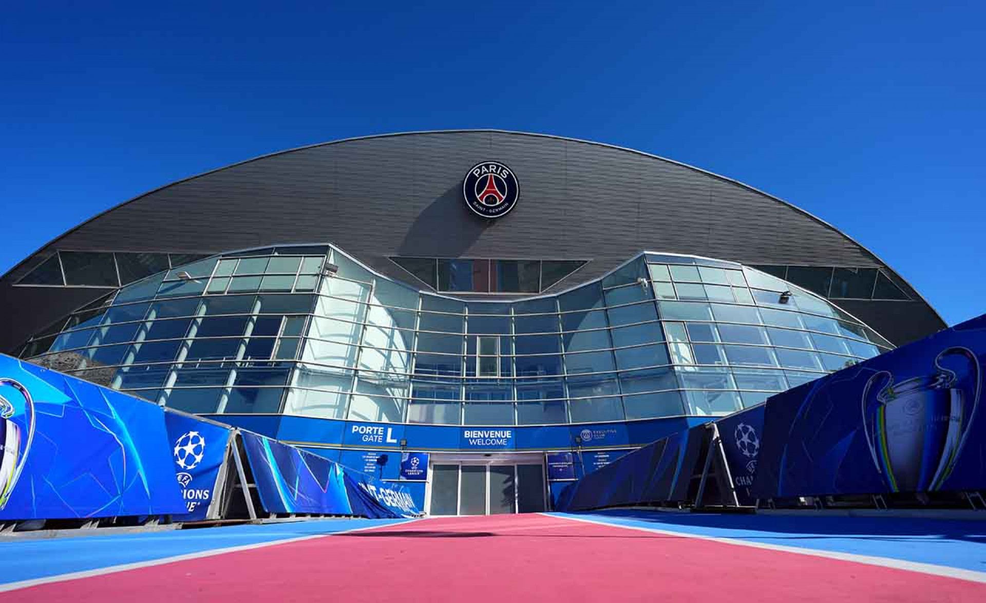 PARIS, FRANCE - APRIL 08: General view outside the stadium prior to the UEFA Champions League 2025/26 Quarter-Final First Leg match between Paris Saint-Germain FC and Liverpool FC at Parc des Princes on April 08, 2026 in Paris, France. (Photo by Franco Arland/Getty Images)