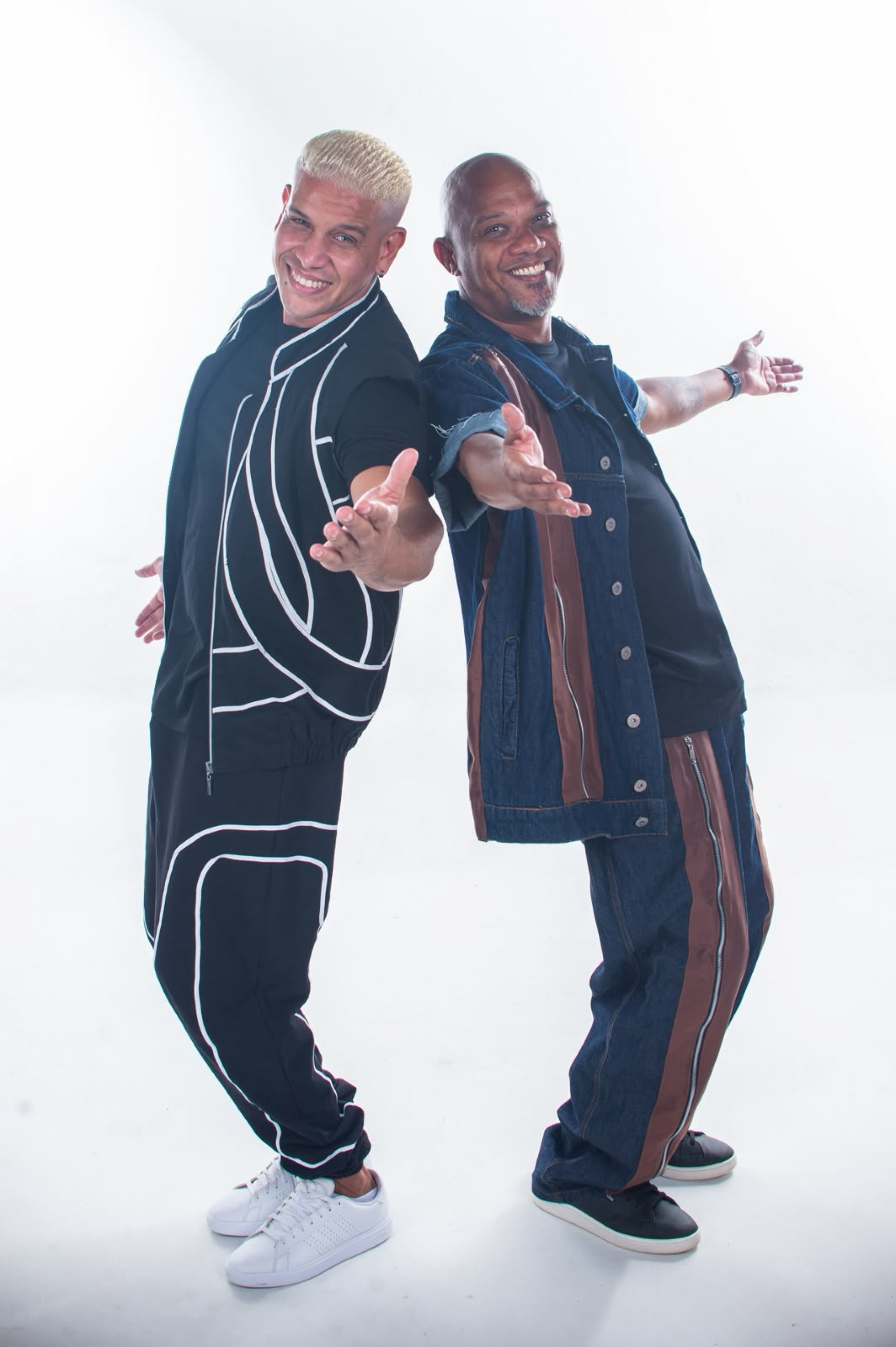 Renato Aquino e Luiz Fernando são vocalistas do Sociedade do Samba  - Divulgação 
