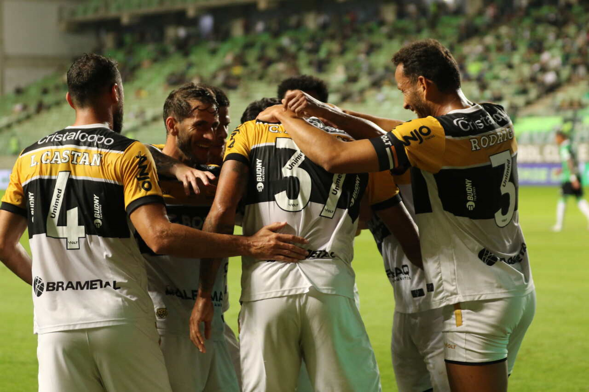 Crici&uacute;ma x S&atilde;o Bernardo: onde assistir, escala&ccedil;&otilde;es e arbitragem