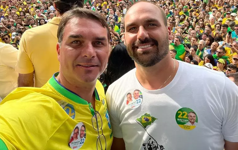 Eduardo Bolsonaro posta críticas a Michelle e elogios a Flávio após crise familiar