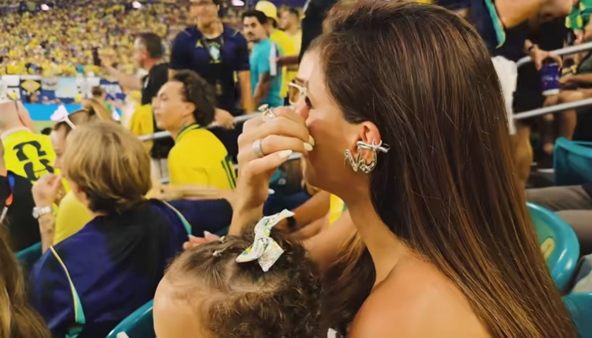 Bruna Biancardi explica choro com estreia de Neymar na Copa  - Reprodução/YouTube